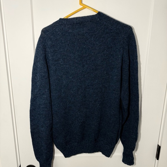 Vintage L.L. Bean 100% Lambswool Sweater. Made in England. Causal, Preppy. L - Picture 6 of 6